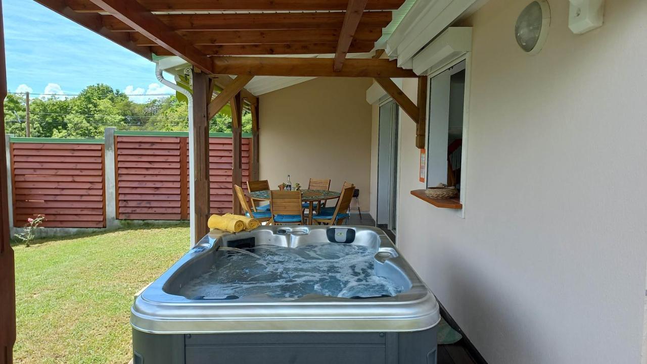 Villa Lovado Avec Jacuzzi Saint-Francois (Grande-Terre) Exterior foto